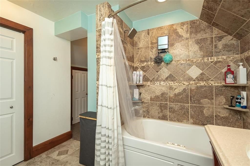 614 N Mulberry Street — photo 25
