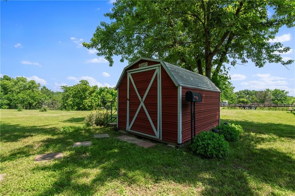 5201 Noland Road — photo 43
