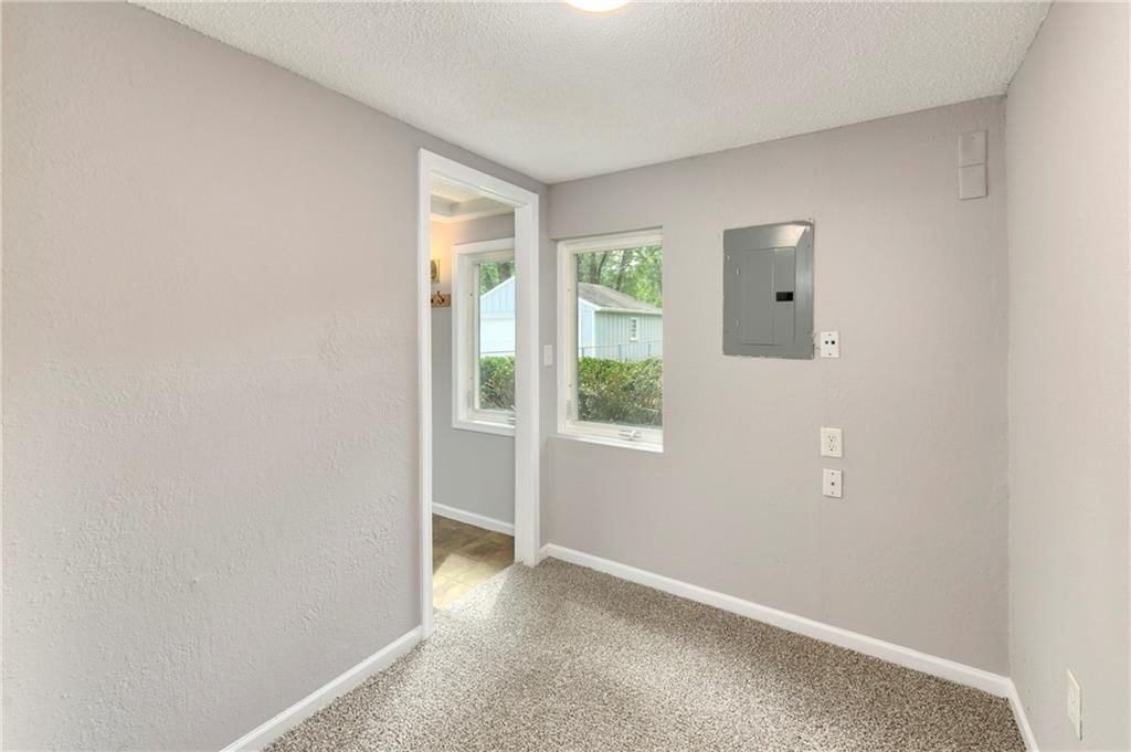 411 SW 9th Street — photo 20