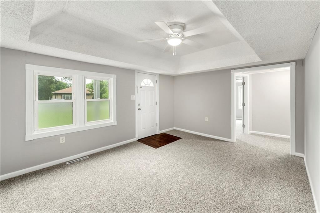 411 SW 9th Street — photo 5