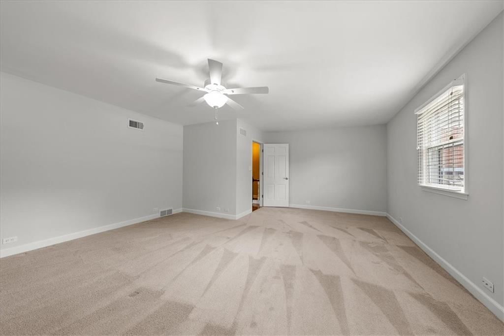 43 Compton Court — photo 25