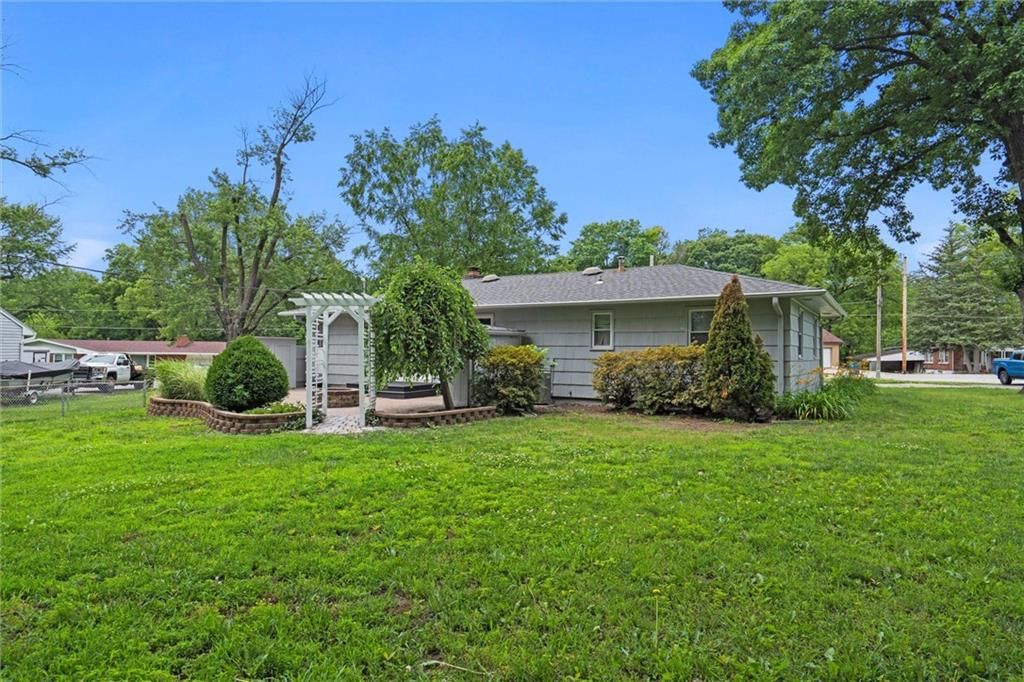 6809 N Brookside Road — photo 29
