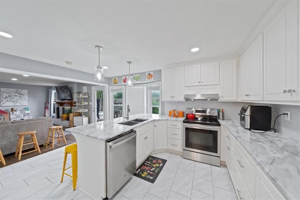 1207 NE 81st Terrace — photo 9