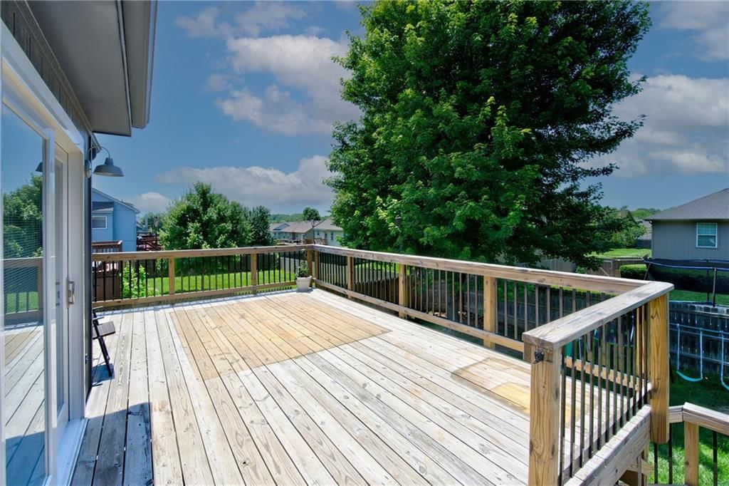 610 SE Joel Avenue — photo 21