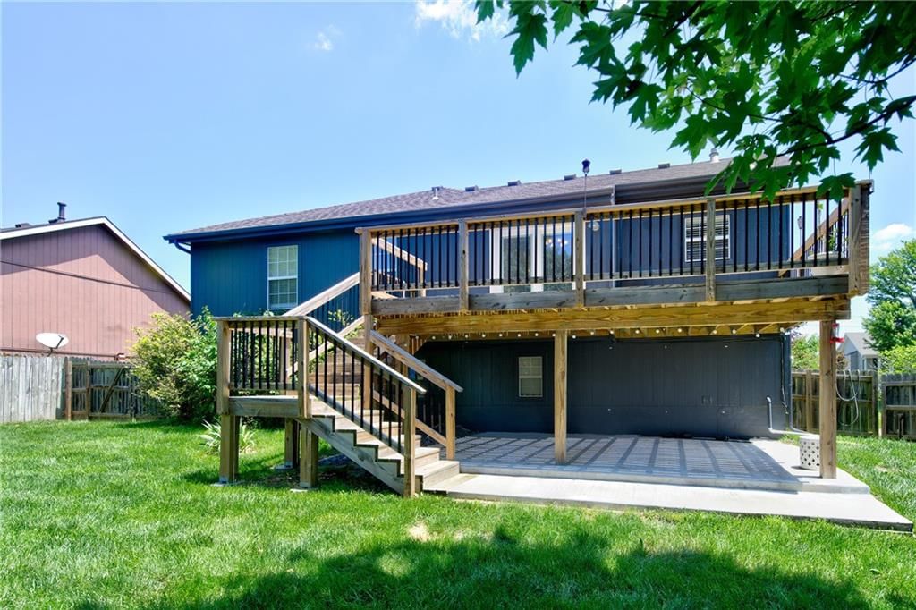 610 SE Joel Avenue — photo 24