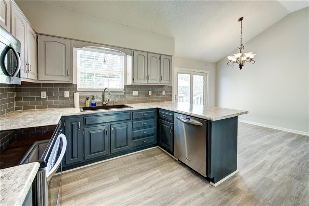 610 SE Joel Avenue — photo 7