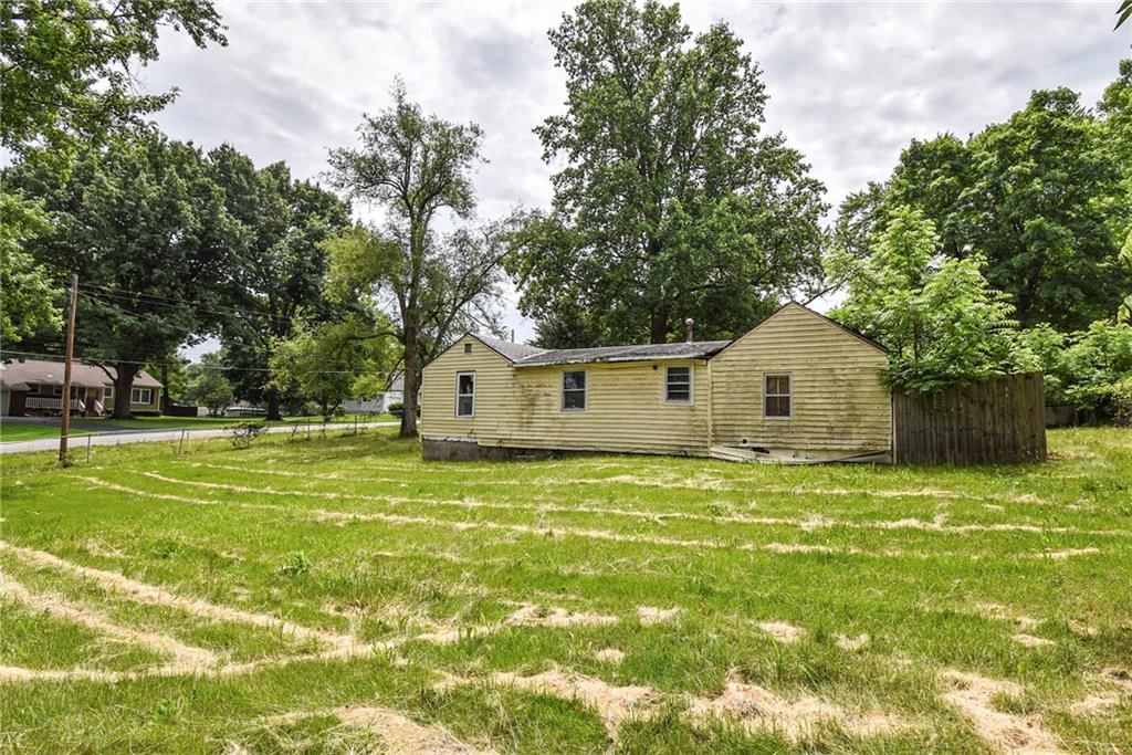 10908 E 66th Street — photo 8