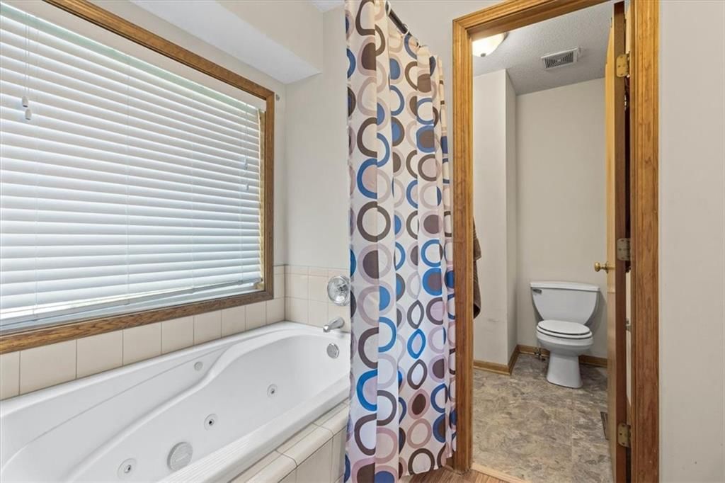 10926 Rowland Avenue — photo 13