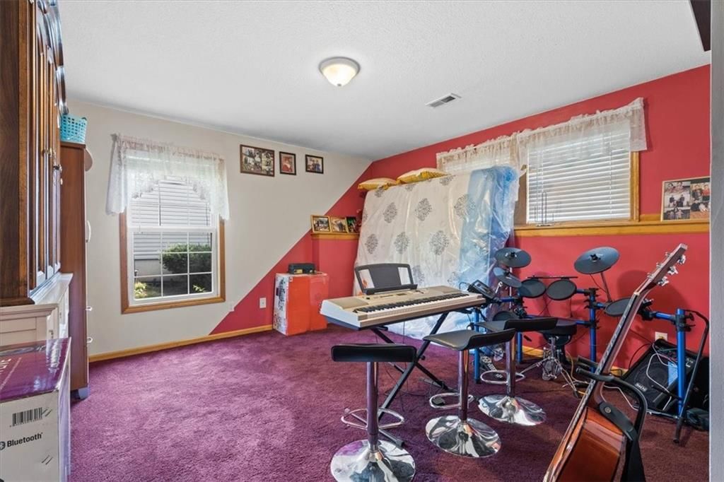 10926 Rowland Avenue — photo 18