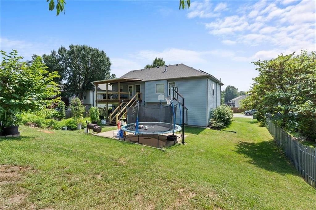 10926 Rowland Avenue — photo 5