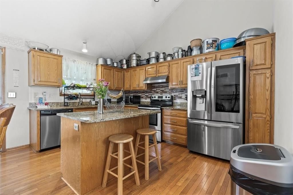 10926 Rowland Avenue — photo 8