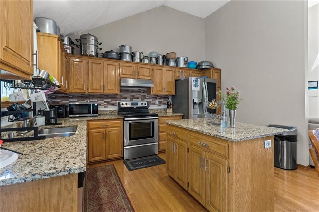 10926 Rowland Avenue — photo 9