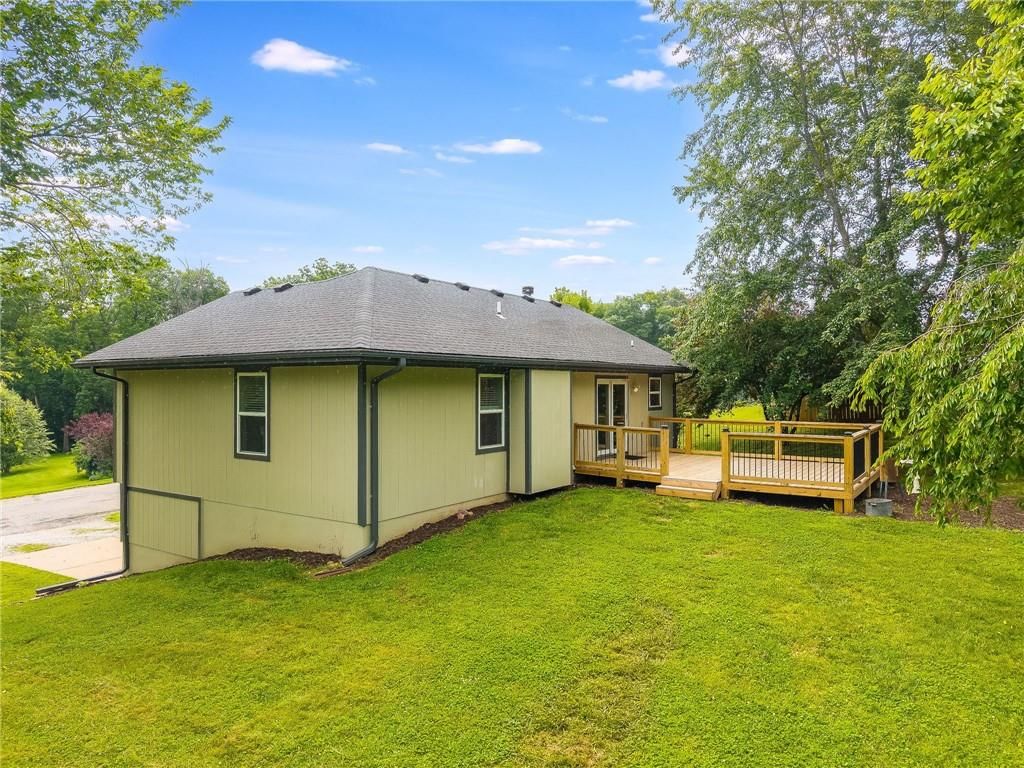 5488 SW Reed Lane — photo 37