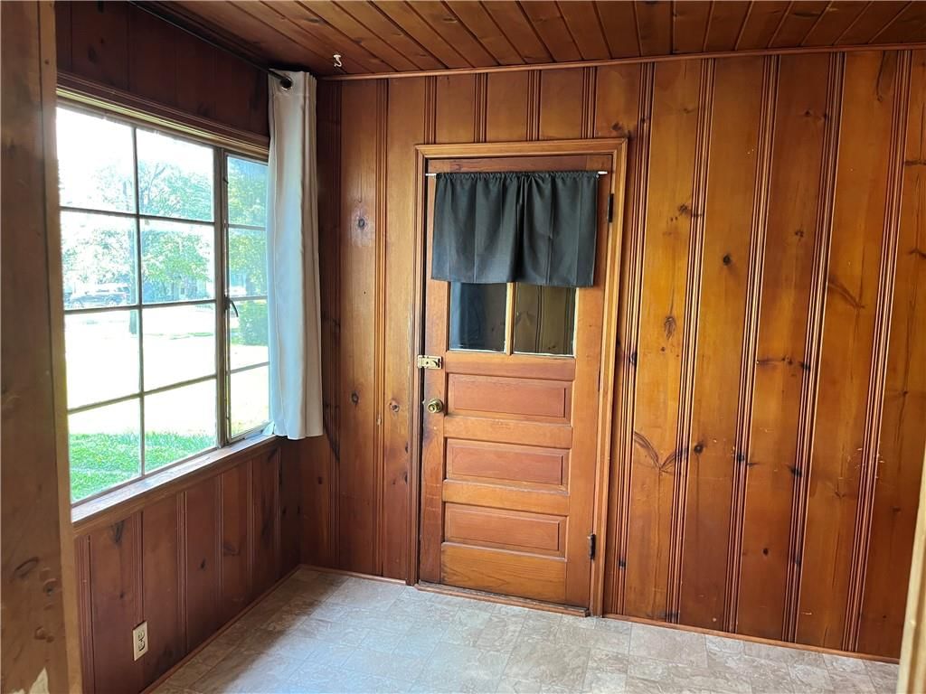 834 N Poplar Street — photo 6