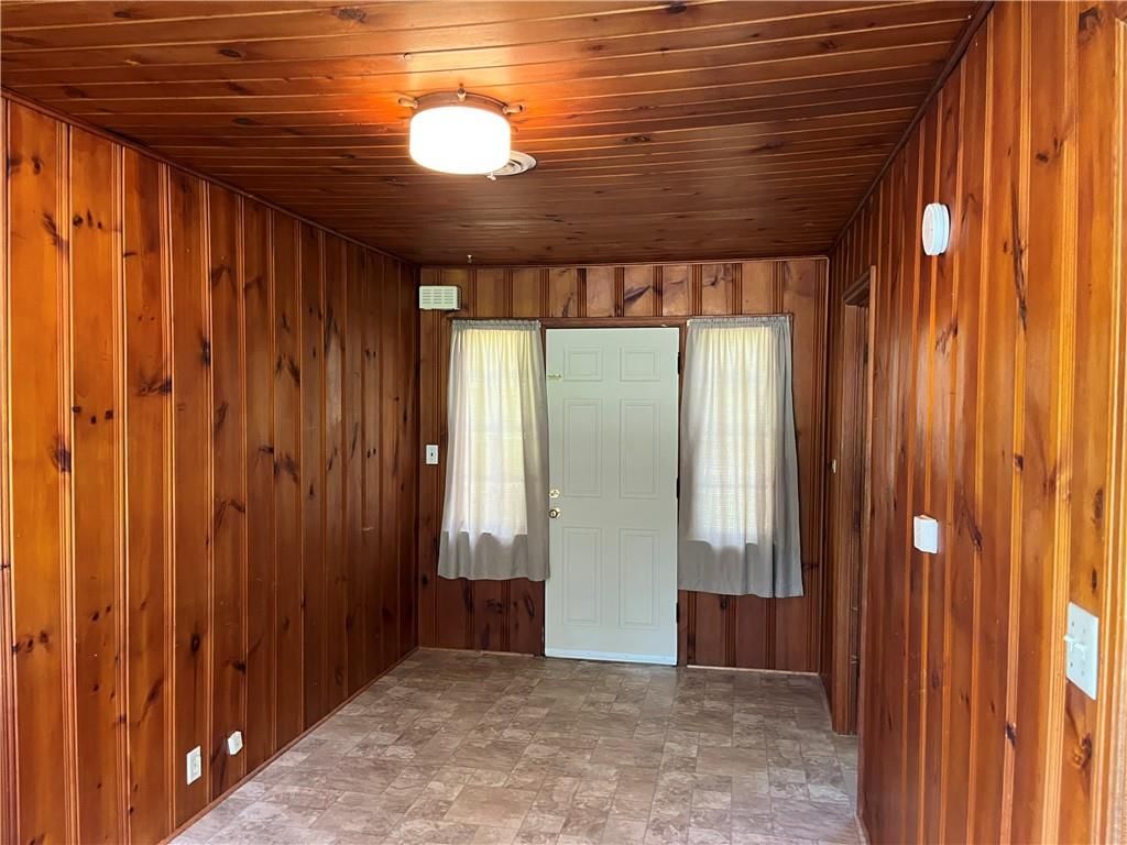 834 N Poplar Street — photo 7