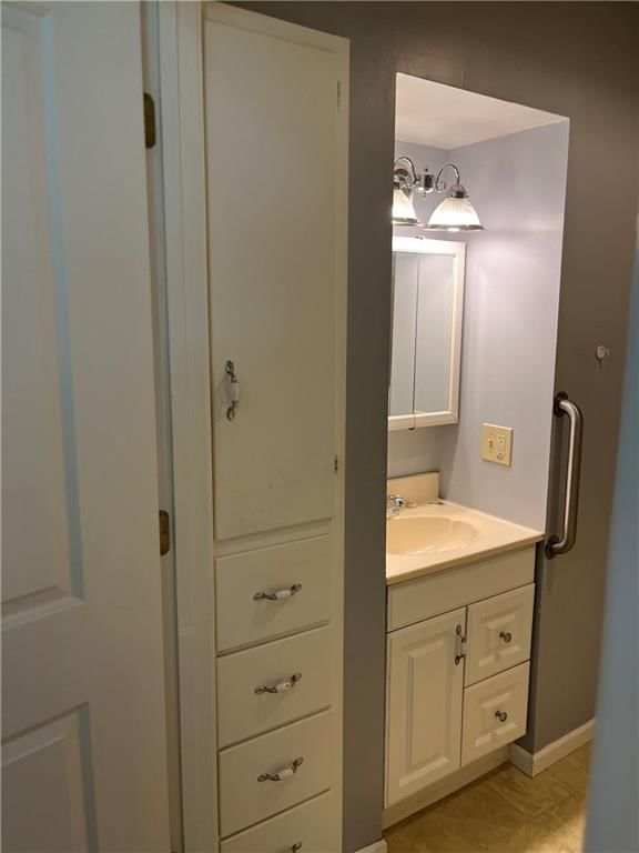 834 N Poplar Street — photo 10