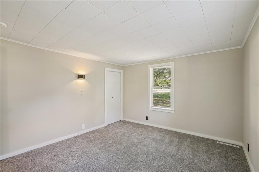 824 S Oak Street — photo 5