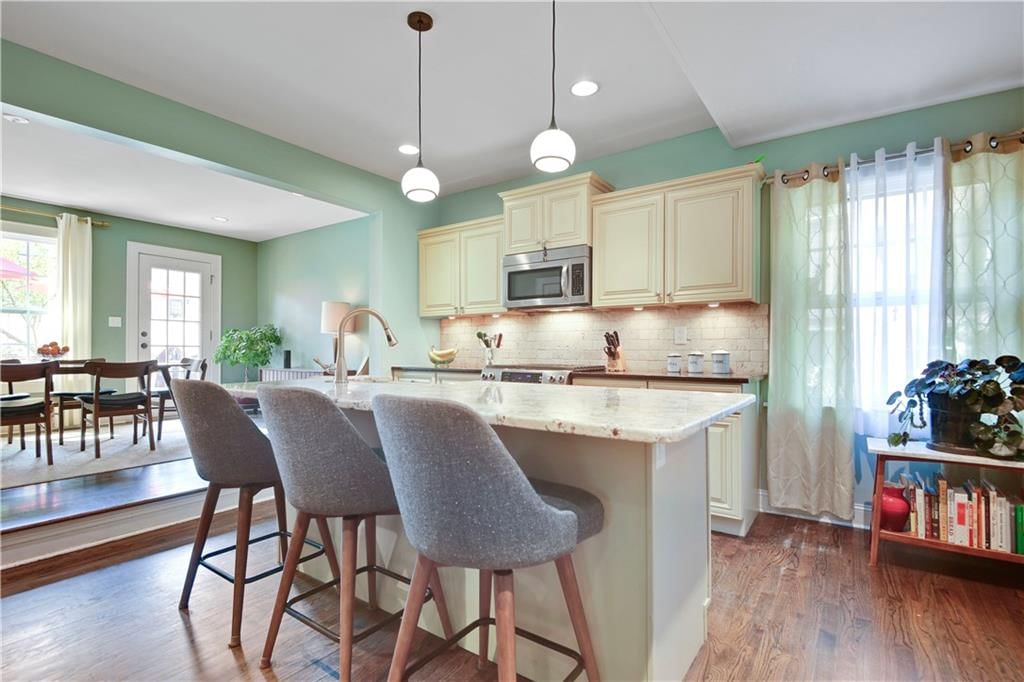 5516 Wyandotte Street — photo 17