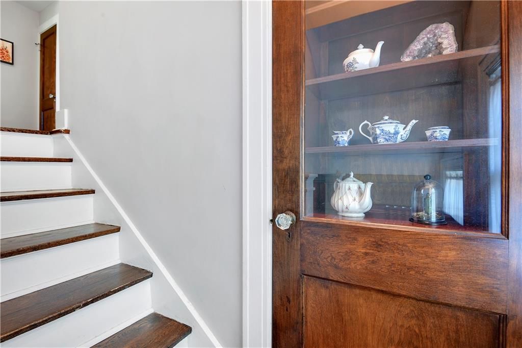 5516 Wyandotte Street — photo 27