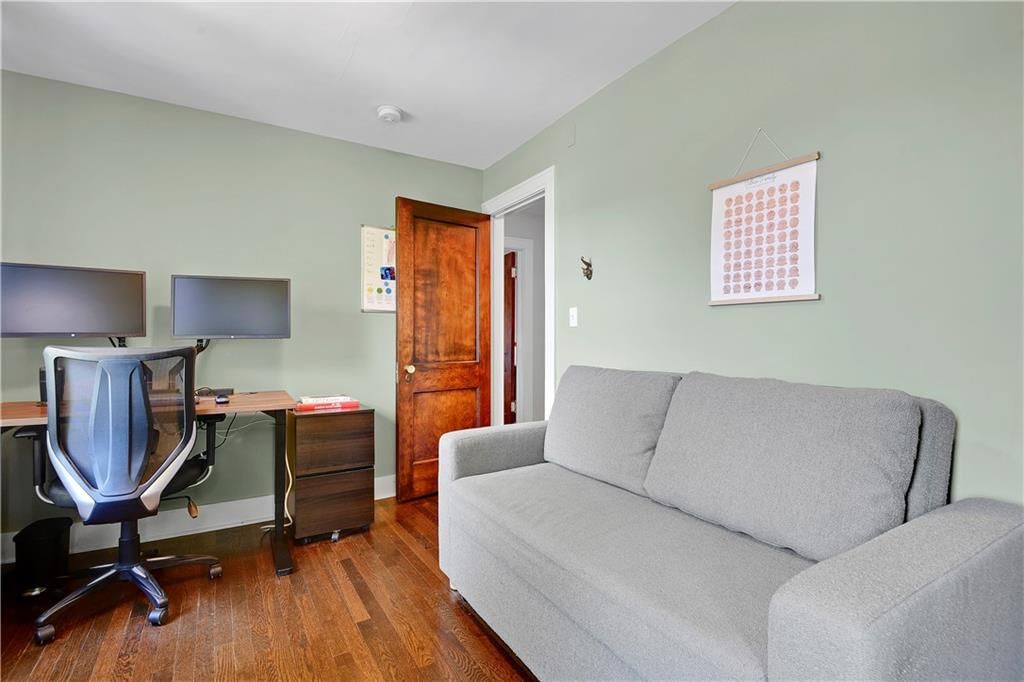 5516 Wyandotte Street — photo 38