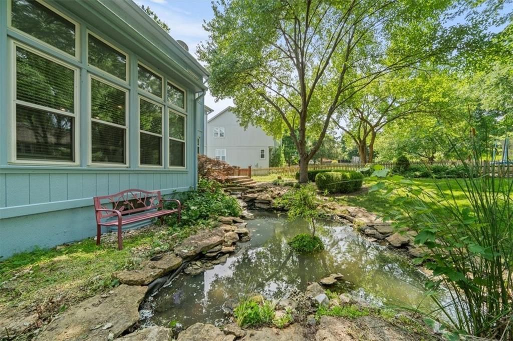 9124 W 131st Terrace — photo 32