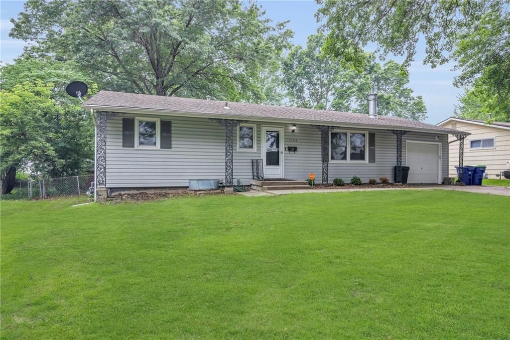 13133 Sycamore Avenue — photo 2
