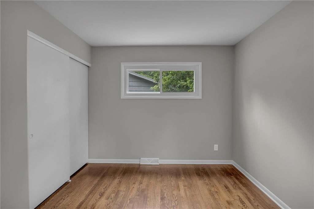 13133 Sycamore Avenue — photo 12