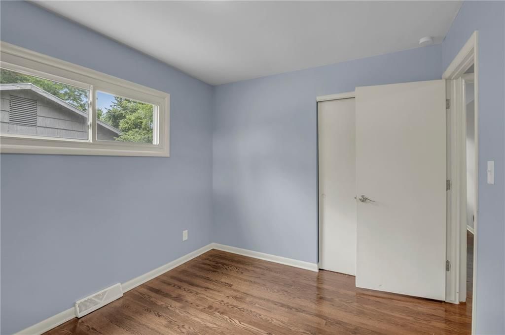 13133 Sycamore Avenue — photo 16