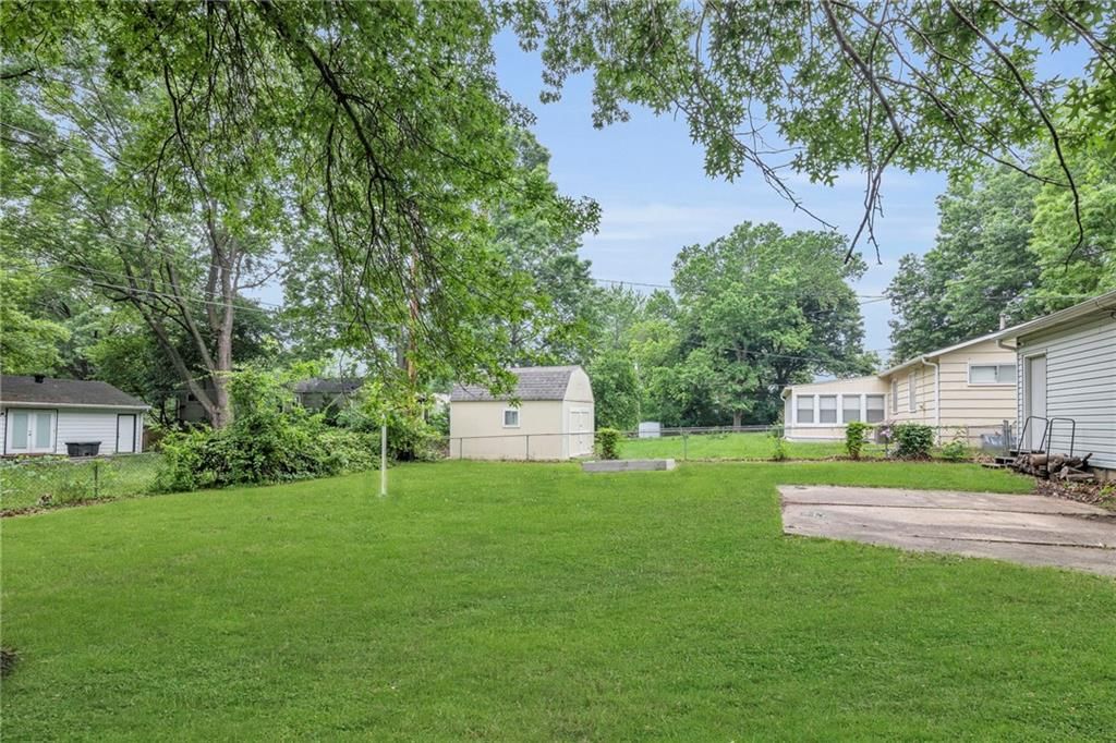 13133 Sycamore Avenue — photo 23
