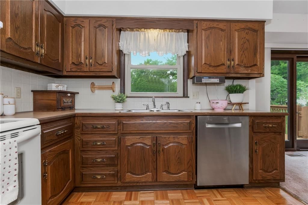 13408 Winchester Avenue — photo 13
