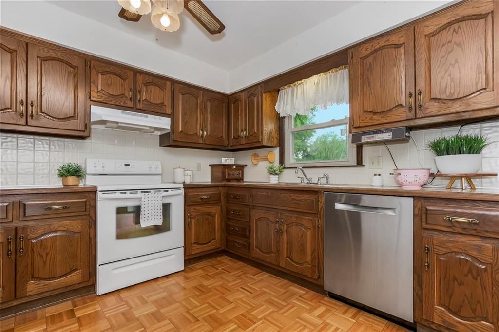 13408 Winchester Avenue — photo 14