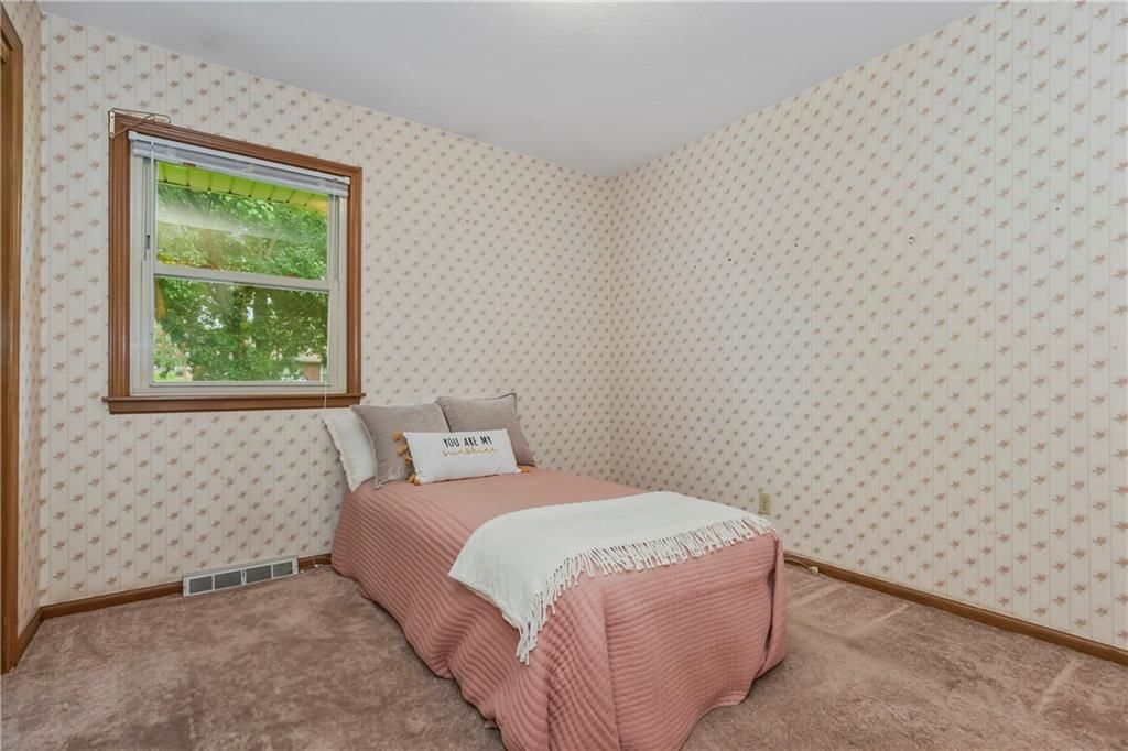 13408 Winchester Avenue — photo 18