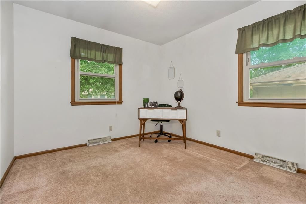 13408 Winchester Avenue — photo 20