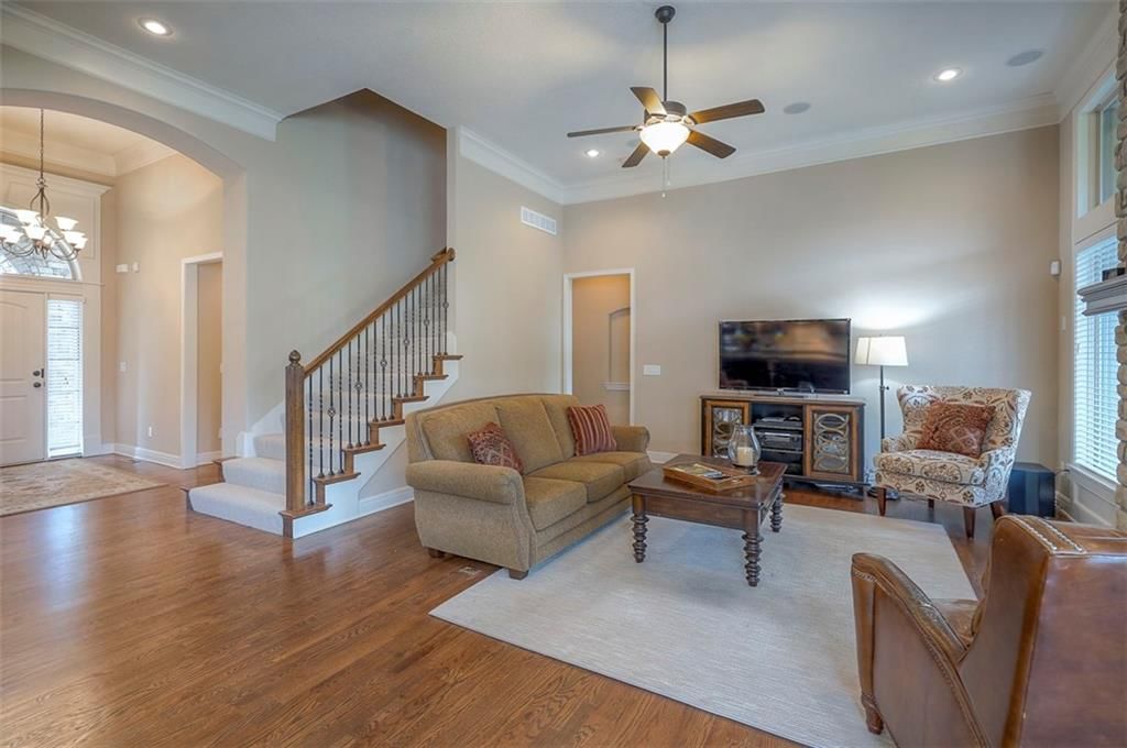 15816 England Street — photo 16