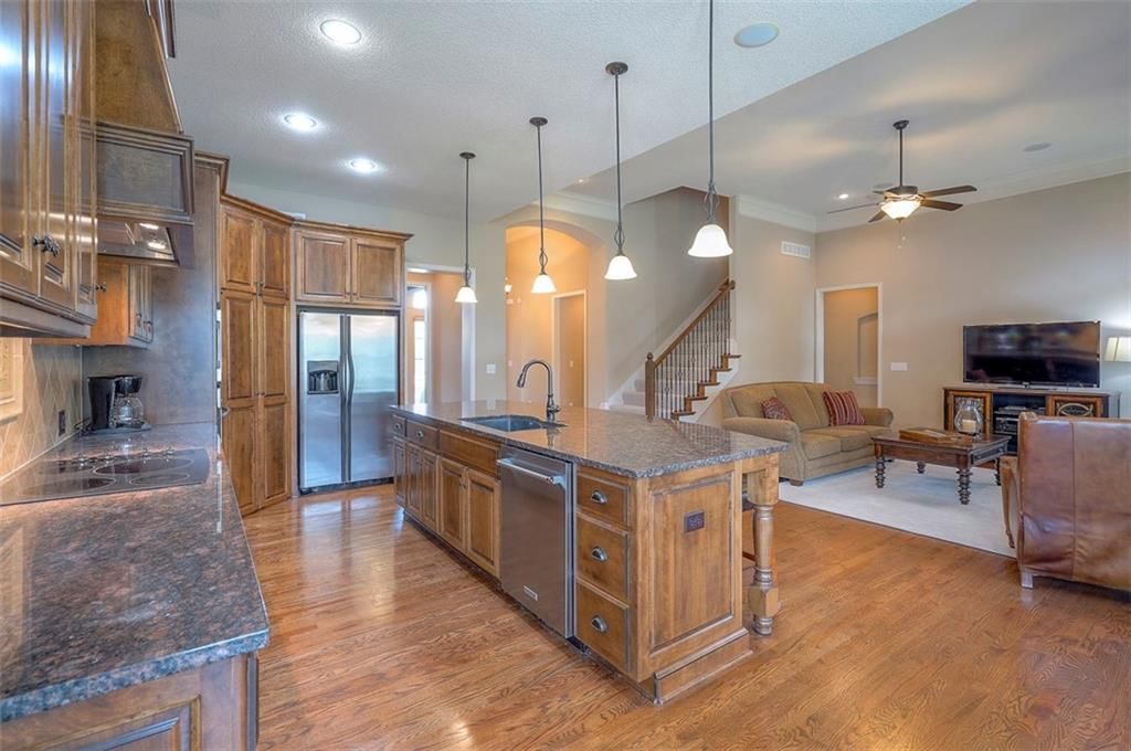 15816 England Street — photo 24