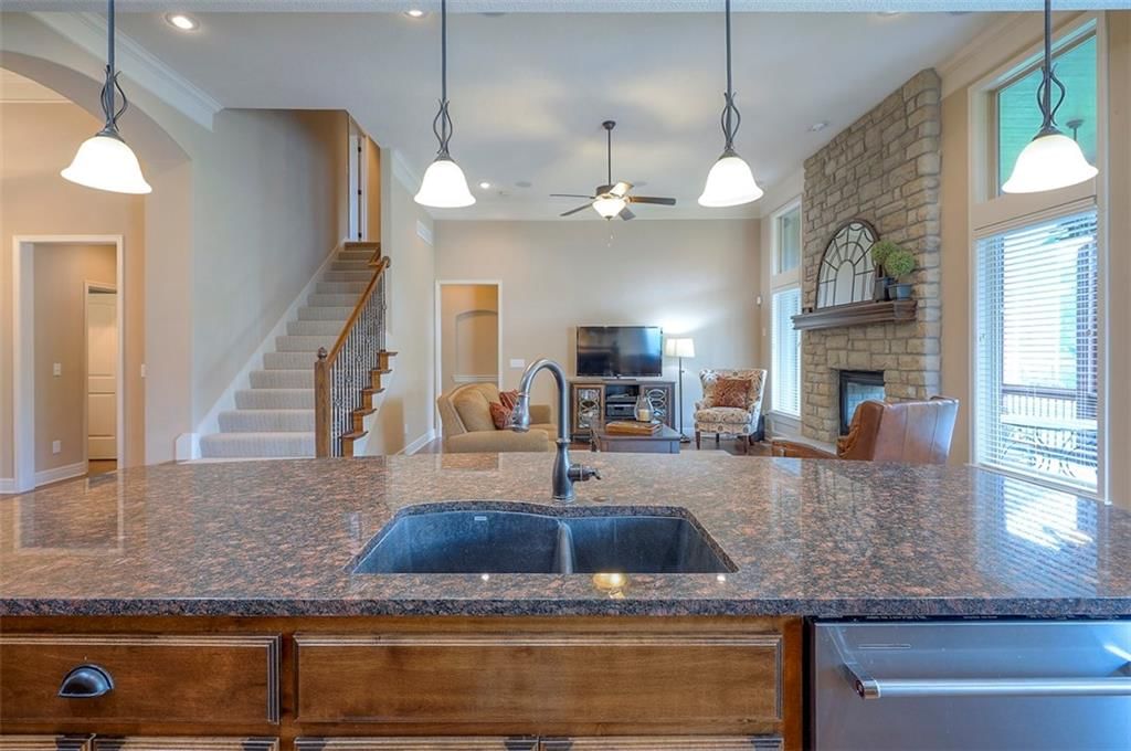 15816 England Street — photo 26