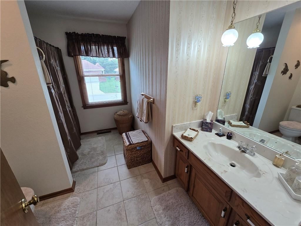 7902 E 170th Street — photo 18
