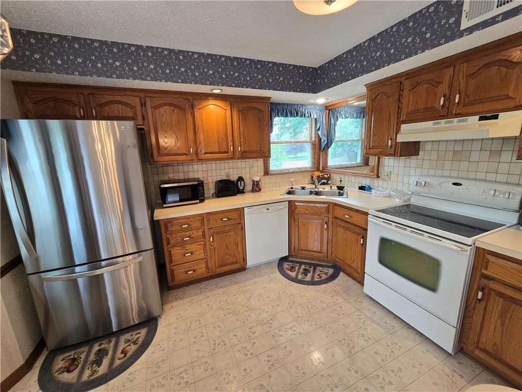 7902 E 170th Street — photo 9