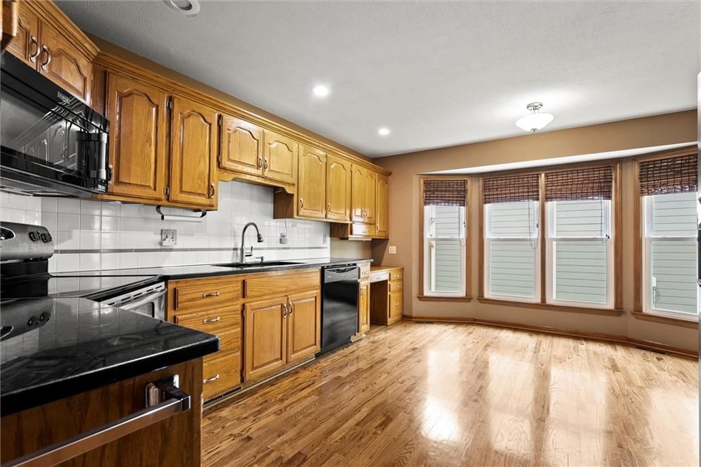 409 SW Cole Younger Drive — photo 14