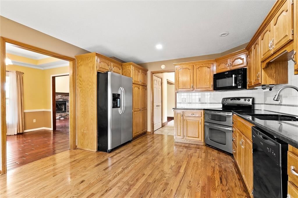 409 SW Cole Younger Drive — photo 16