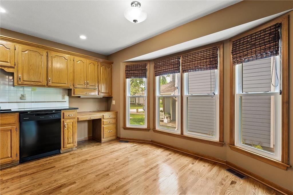 409 SW Cole Younger Drive — photo 17