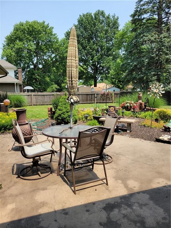 7605 Evanston Avenue — photo 5