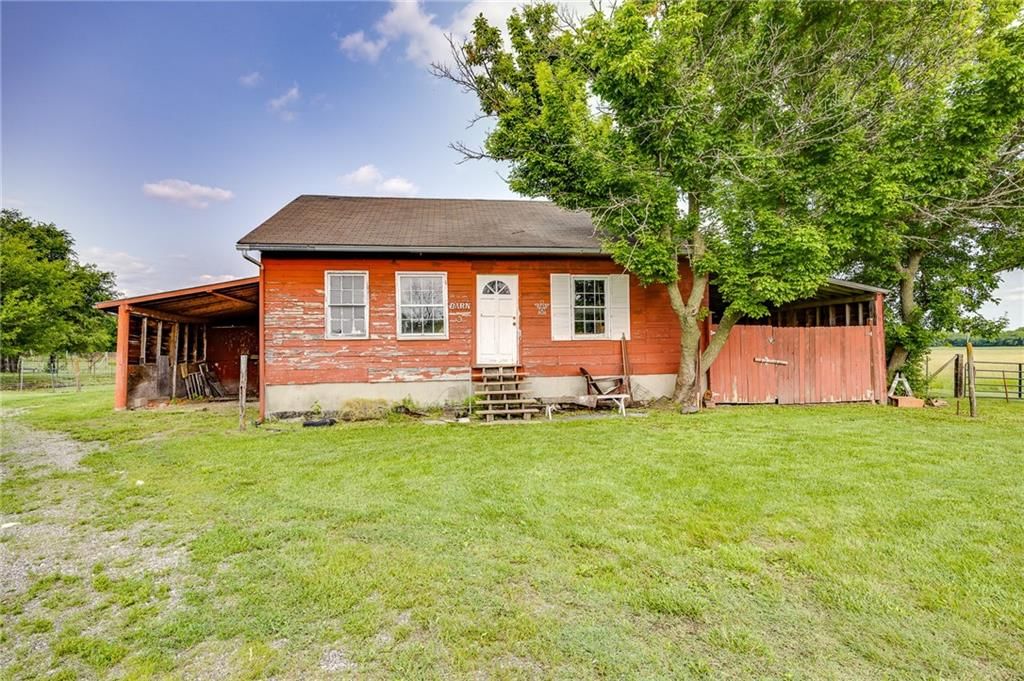 1110 E 1600 Road — photo 37