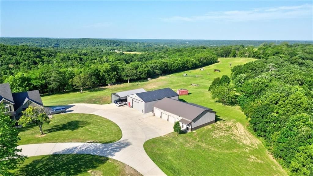 37905 E Round Prairie Road — photo 59