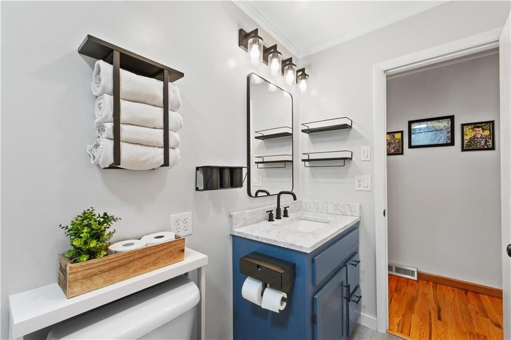1101 E Maple Street — photo 34