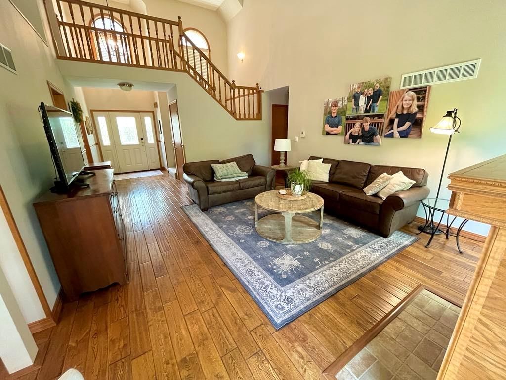 27423 NORTHRIDGE Drive — photo 4