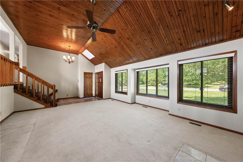 19733 Birch Street — photo 10