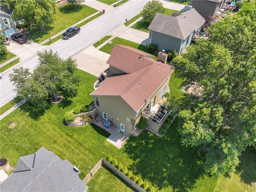 1710 Sunset Drive — photo 44