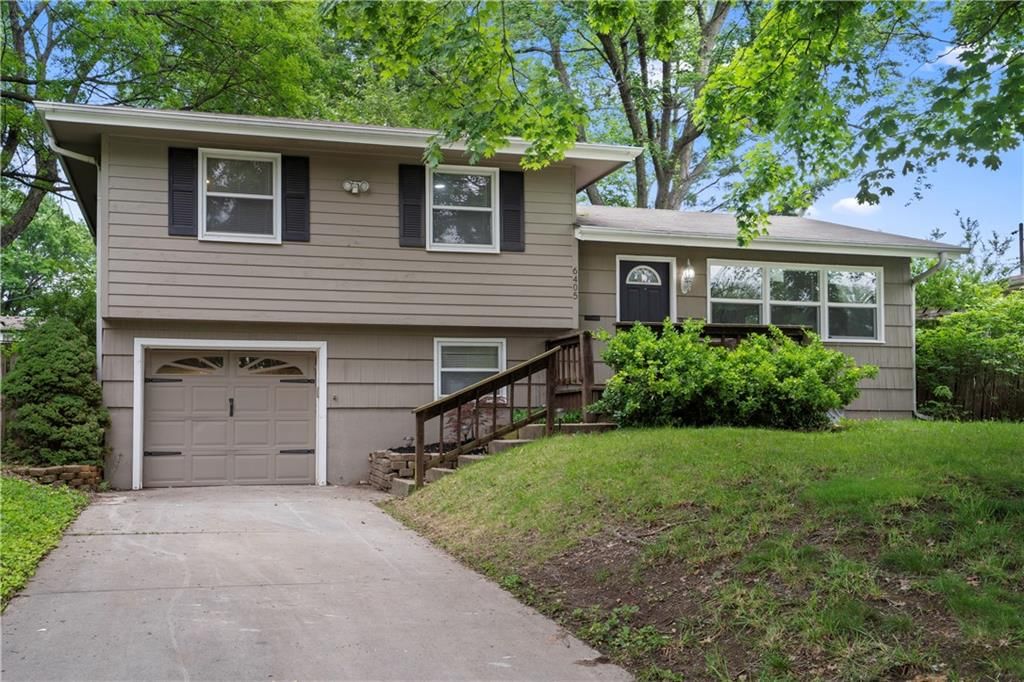 6405 N Wayne Avenue, Gladstone, MO