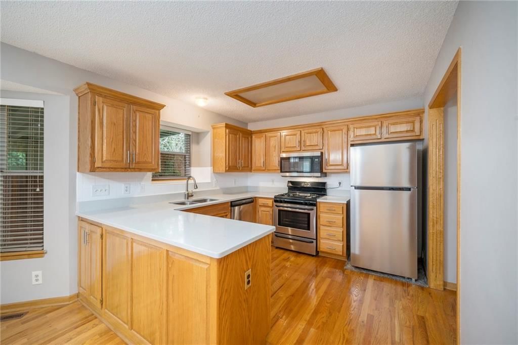 2409 NE CEDAR CREEK Court — photo 12